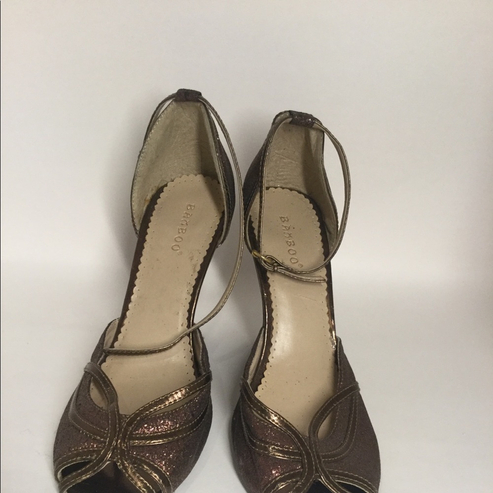 Bamboo Brown Sparkly wedge Open toe NWOT Size 7.5